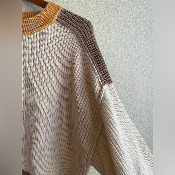 BDG Mika Pullover Oversized Colorblock Knit Sweater Size Small NEW Cream Orange - Picture 3 of 8